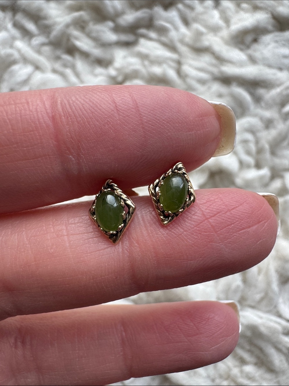 14K‎ Jade Stud Earrings